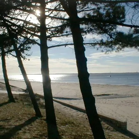 Renove Centre Moulleau Avec Balcon Et Parking - Fr-1-374-159 * Arcachon