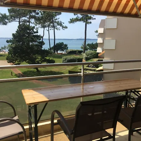 Renove Centre Moulleau Avec Balcon Et Parking - Fr-1-374-159 * Arcachon