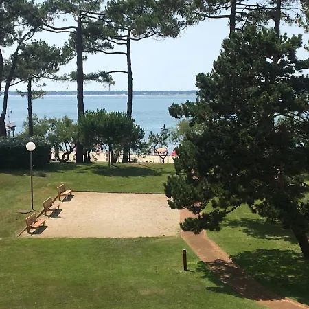 Apartment Renove Centre Moulleau Avec Balcon Et Parking - Fr-1-374-159 *