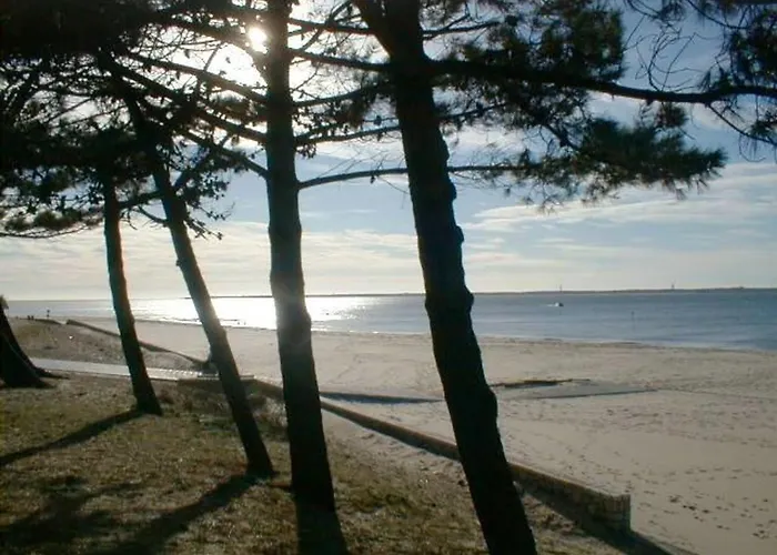 Renove Centre Moulleau Avec Balcon Et Parking - Fr-1-374-159 * Arcachon